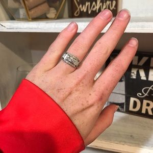 {SOLD} Vintage 14K diamond ring